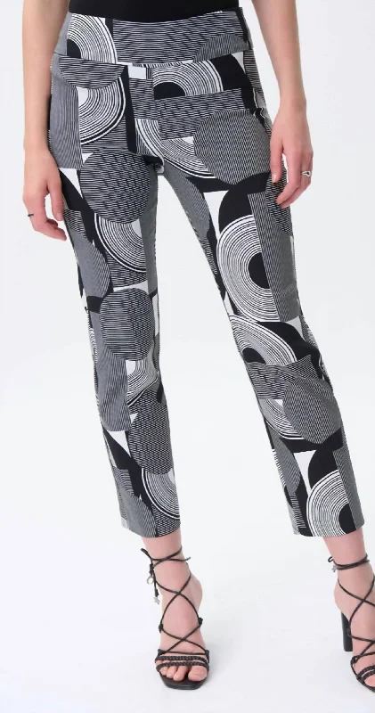 Women’s sweatpants for casual comfort -Geometric Print Cropped Pants In Vanilla Black