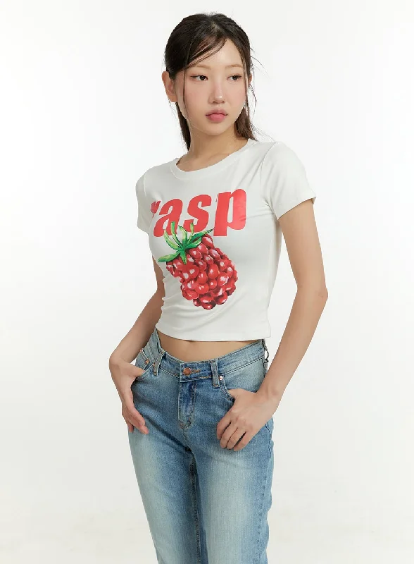 Women’s plaid tops for cozy fashion -Raspberry Graphic Cotton Crop Tee CU428