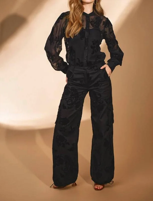 Women’s wide-leg denim for laid-back fashion -Zuhr Cotton Cargo Pants In Black