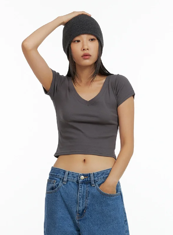 Women’s sleeveless tops for hot weather -Basic V-Neck Crop Tee IL409