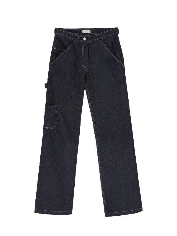 Women’s relaxed-fit pants for everyday wear -patch-pocket chambray jeans