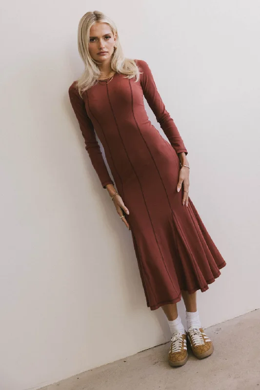 Women’s shift style dresses for relaxed elegance -Fiona Ribbed Godet Dress in Rust