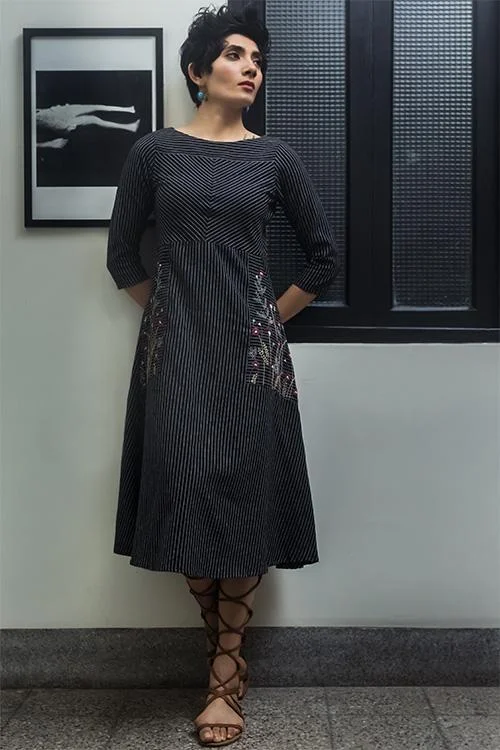 Women’s casual dress styles for everyday outfits -Okhai 'Kashmira' Embroidered Cotton Dress